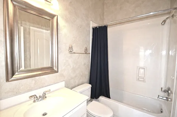 $3,999 | 5926 Solar Point Lane, Houston, TX 77041