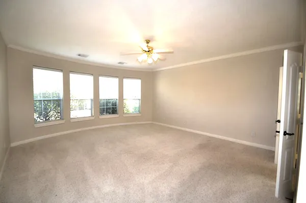 $3,999 | 5926 Solar Point Lane, Houston, TX 77041