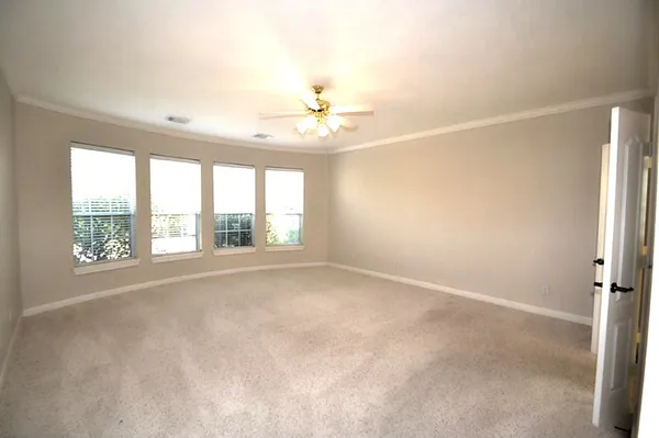 $3,999 | 5926 Solar Point Lane, Houston, TX 77041