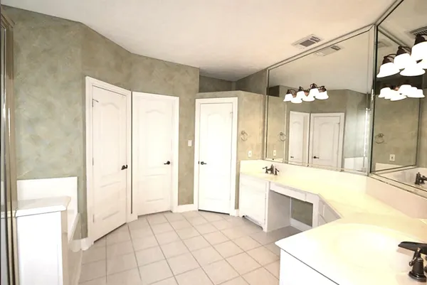 $3,999 | 5926 Solar Point Lane, Houston, TX 77041