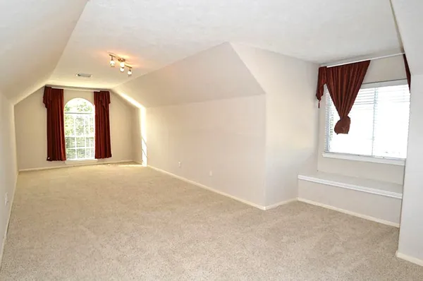 $3,999 | 5926 Solar Point Lane, Houston, TX 77041