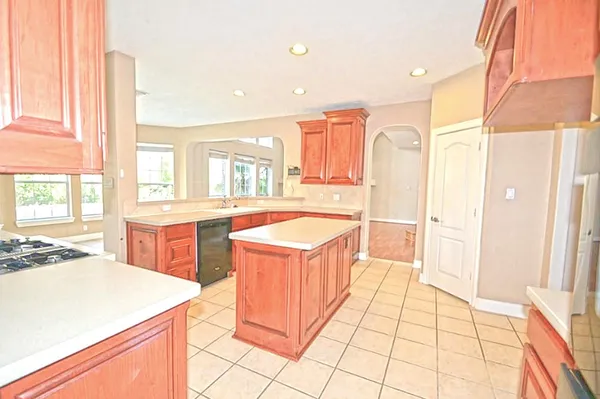 $3,999 | 5926 Solar Point Lane, Houston, TX 77041