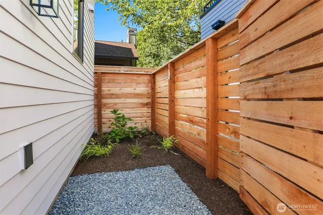 a view of a pathway of a house