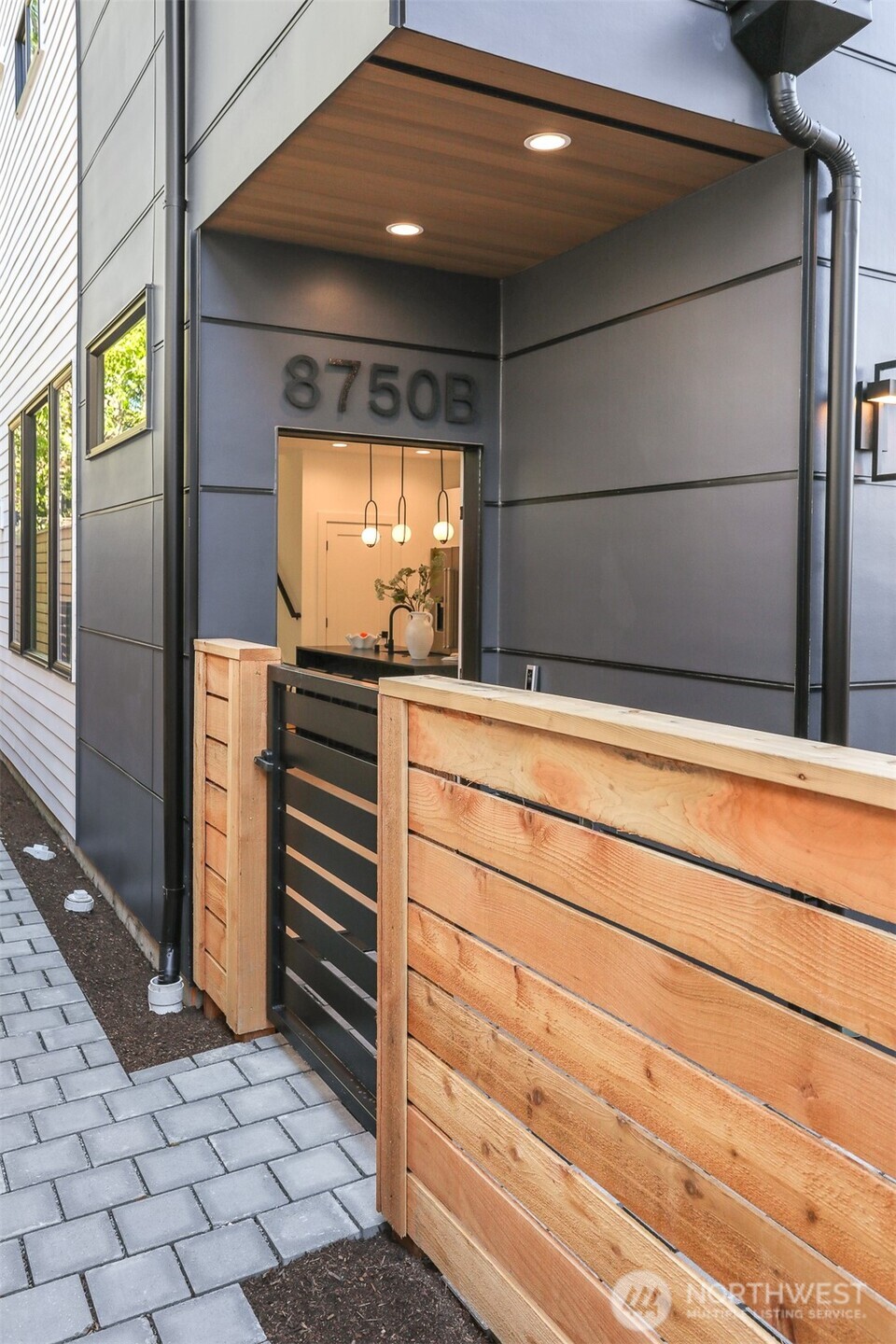 8750 13th Avenue Northwest, Unit B Seattle, WA 98117 - Photo 3 of 29