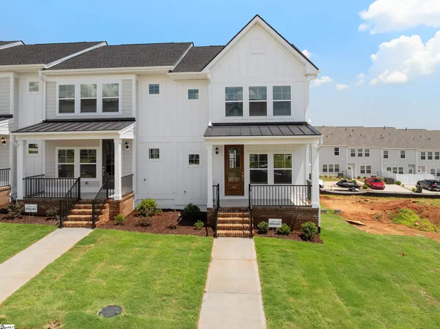 $325,000 | 41 Leander Drive, Greer, SC 29651