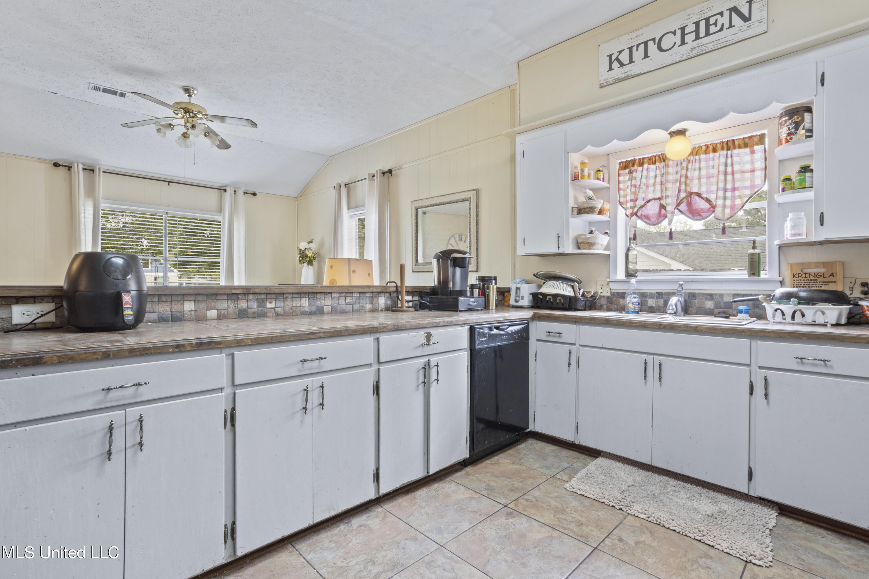 5166 Mitchell Road Long Beach, MS 39560 - Photo 9 of 24 009
