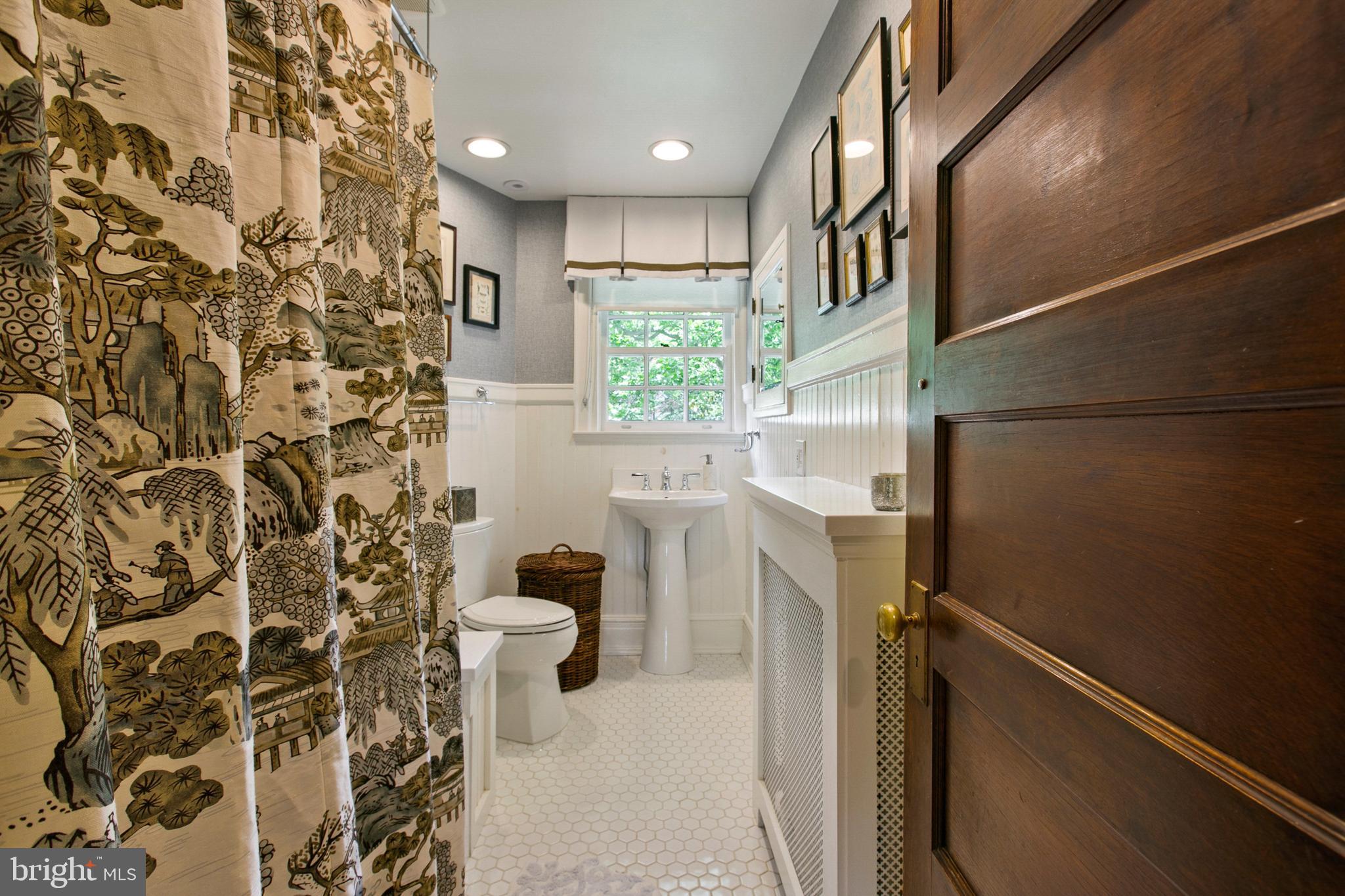 2 Englewood Road Baltimore, MD 21210 - Photo 37 of 55