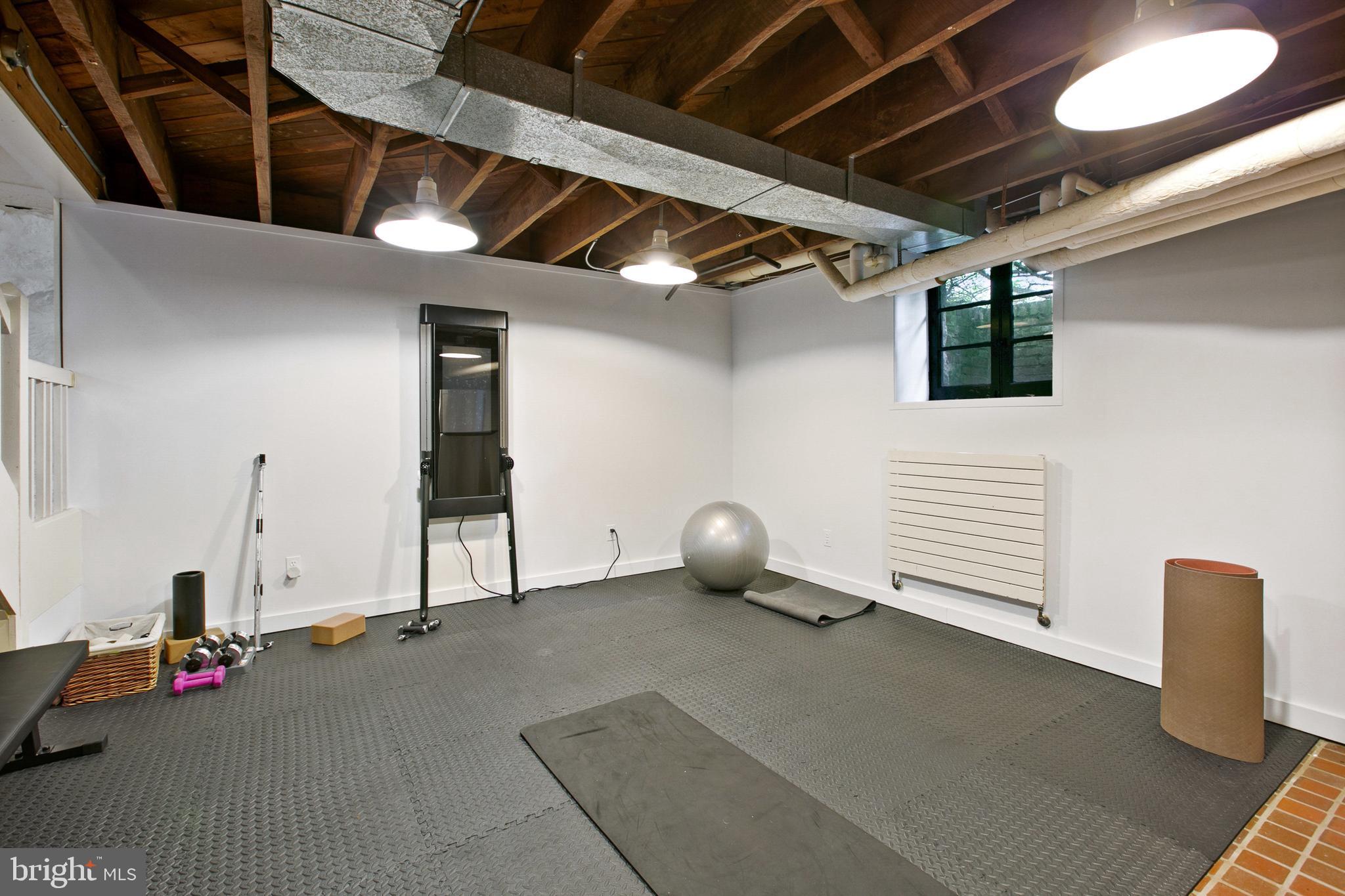 2 Englewood Road Baltimore, MD 21210 - Photo 49 of 55