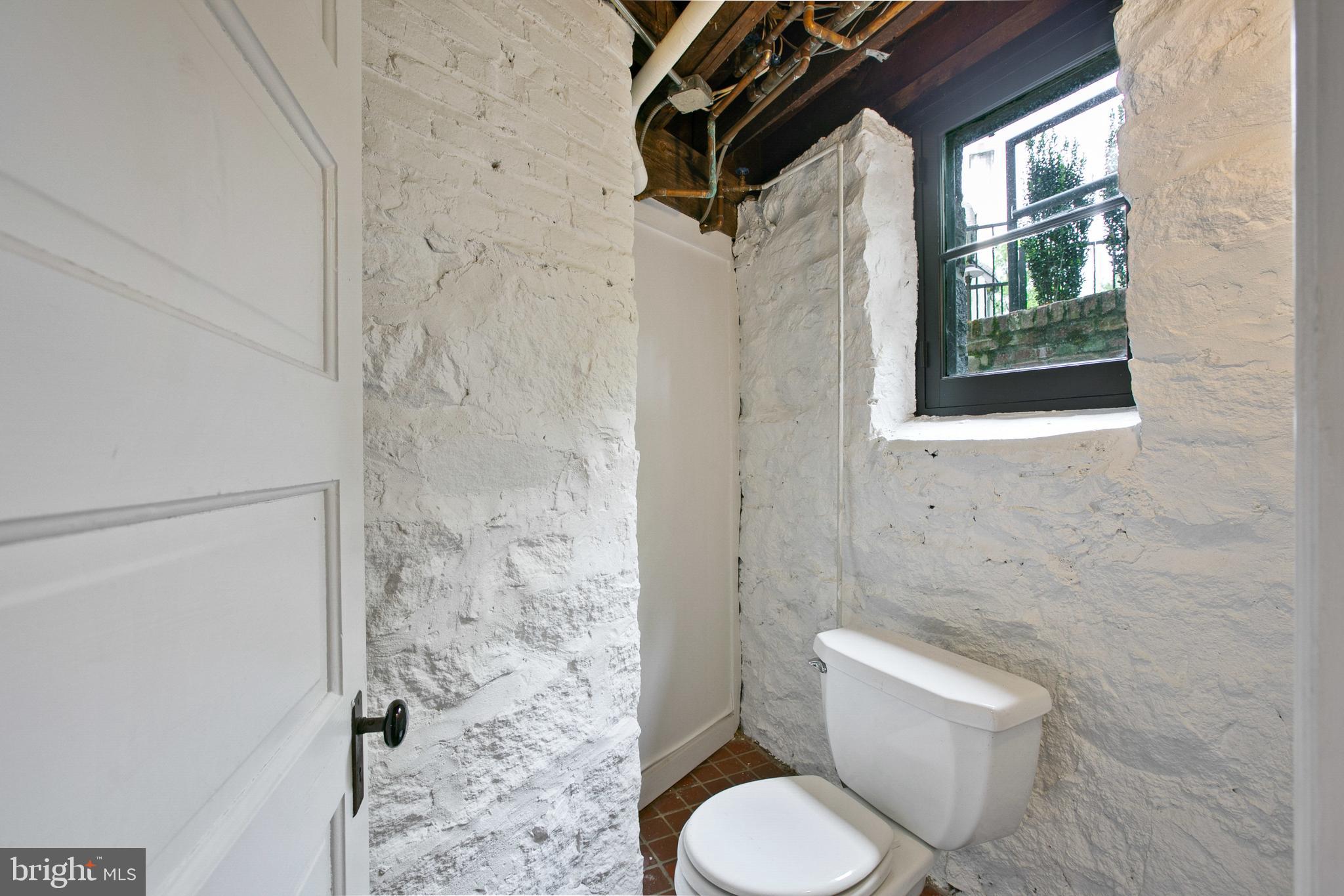 2 Englewood Road Baltimore, MD 21210 - Photo 51 of 55