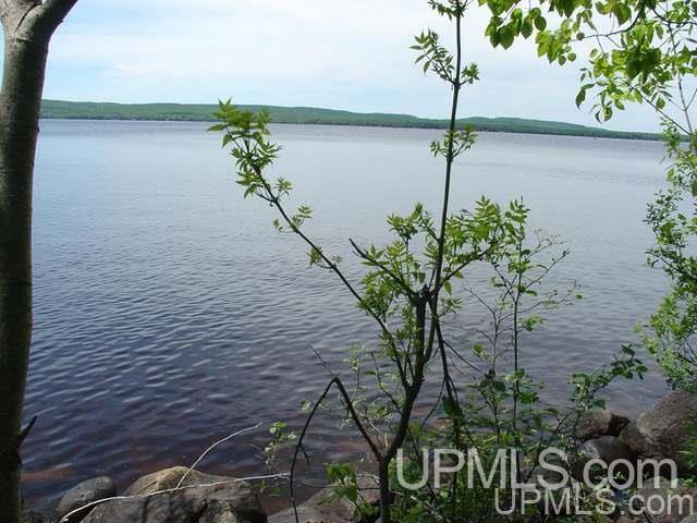 11030 East Shore Road Ewen, MI 49925 - Photo 2 of 6