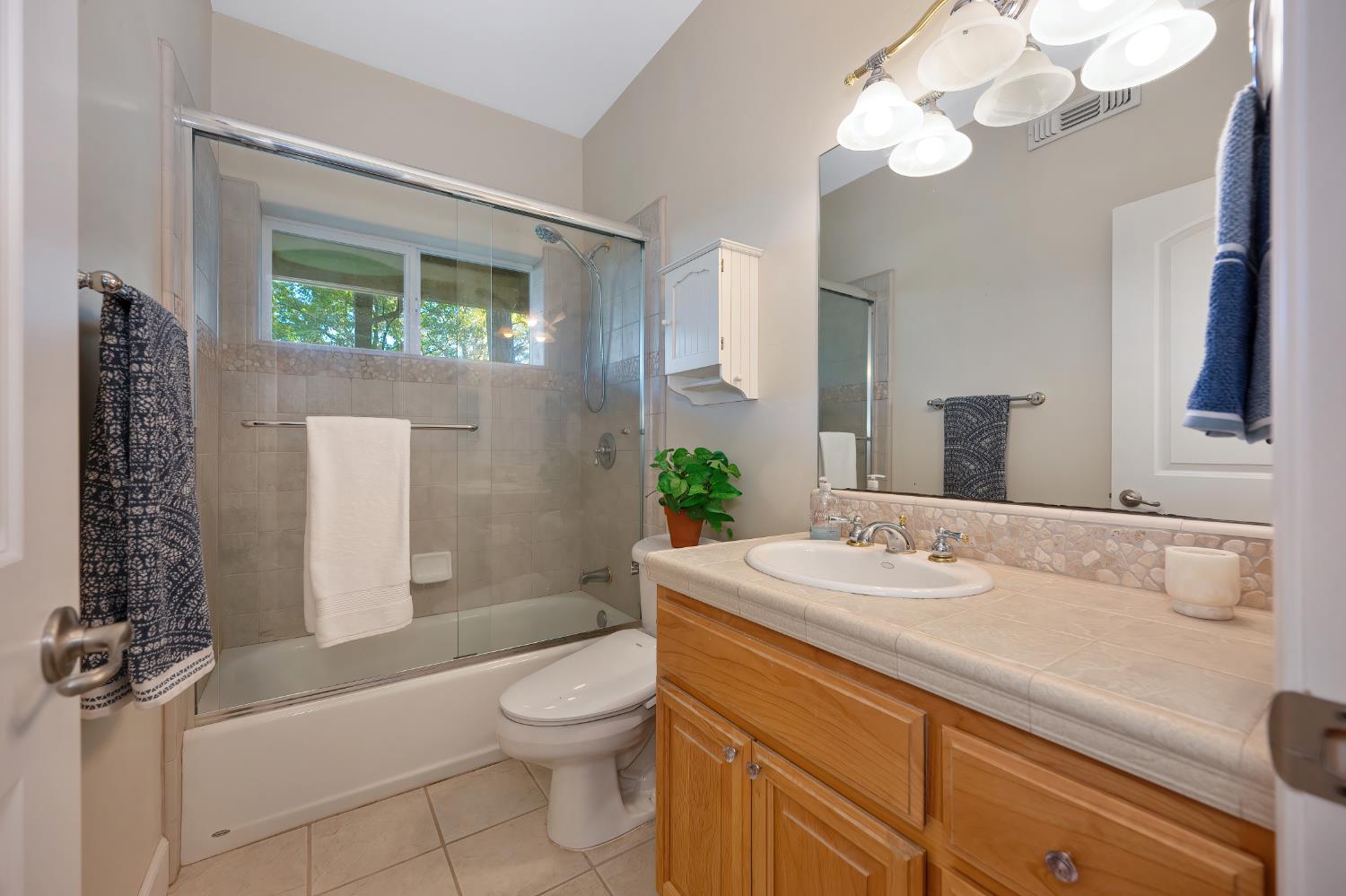 20312 Wolf Creek Road Grass Valley, CA 95949 - Photo 21 of 58