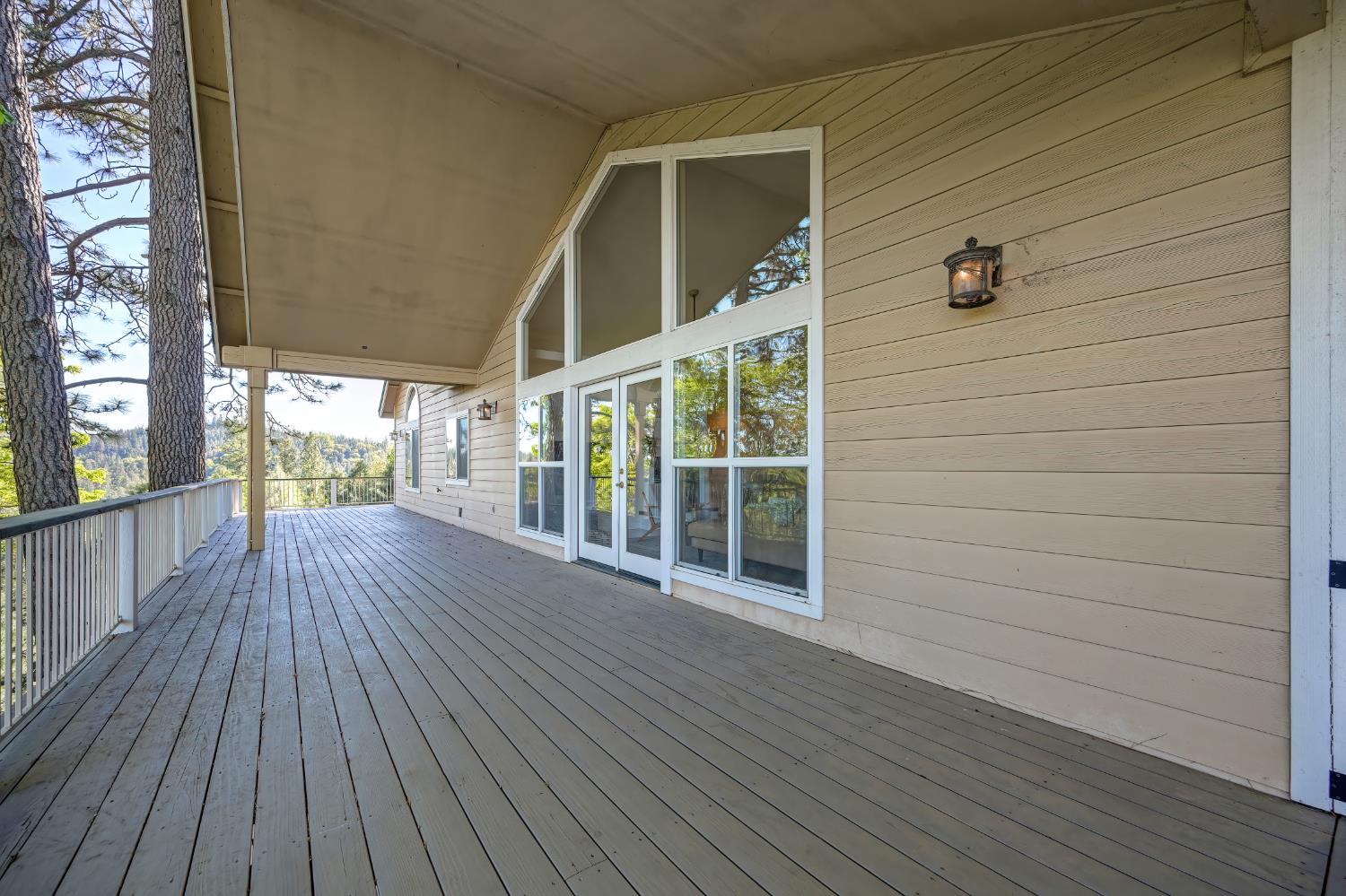 20312 Wolf Creek Road Grass Valley, CA 95949 - Photo 26 of 58