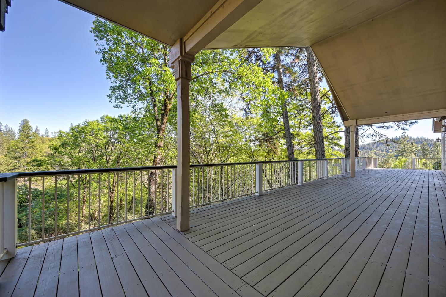 20312 Wolf Creek Road Grass Valley, CA 95949 - Photo 27 of 58