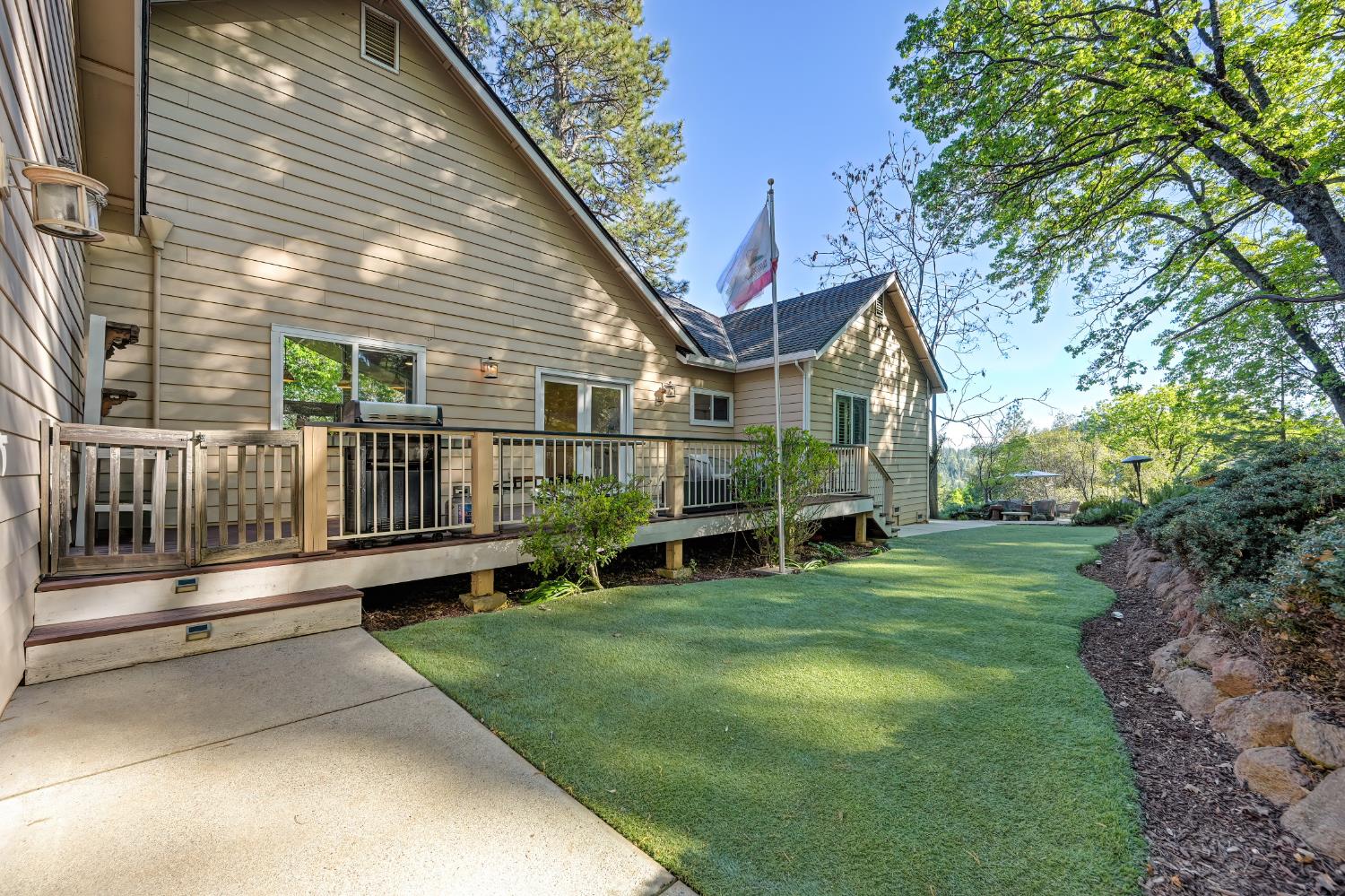 20312 Wolf Creek Road Grass Valley, CA 95949 - Photo 33 of 58