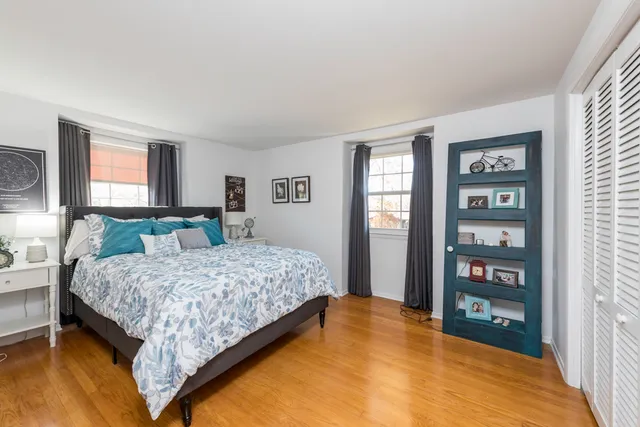 $364,000 | 419 Northgate Road, Lindenhurst, IL 60046