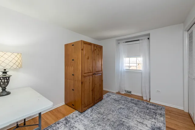 $364,000 | 419 Northgate Road, Lindenhurst, IL 60046