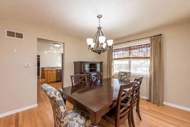 $364,000 | 419 Northgate Road, Lindenhurst, IL 60046