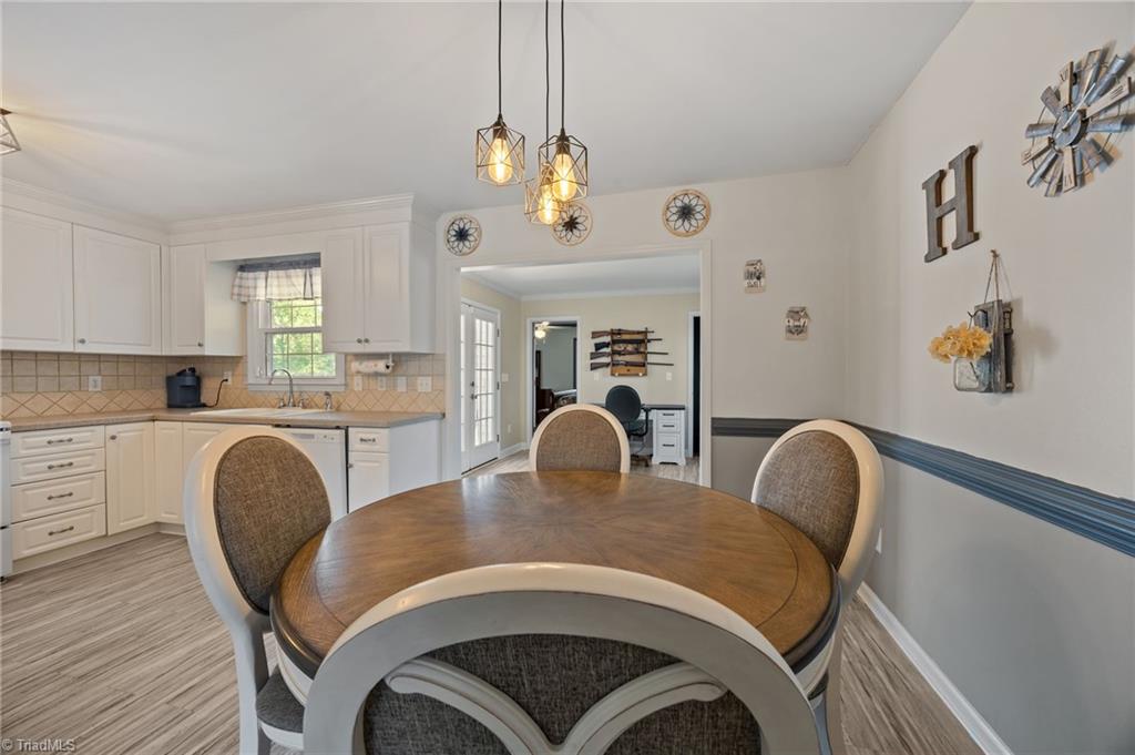 340 Mountain View Road King, NC 27021 - Photo 11 of 45