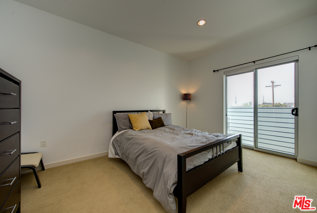 3119 Vía Dolce, Unit 116 Marina del Rey, CA 90292 - Photo 16 of 29