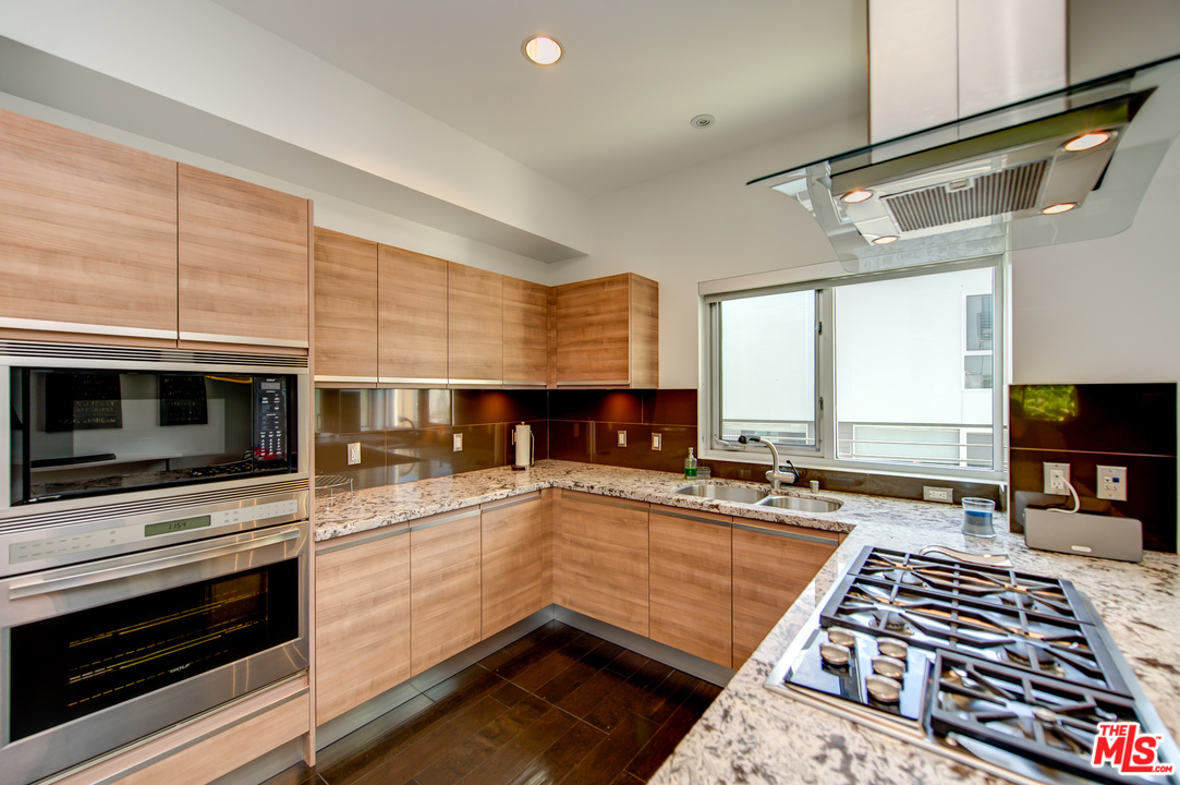 3119 Vía Dolce, Unit 116 Marina del Rey, CA 90292 - Photo 4 of 29