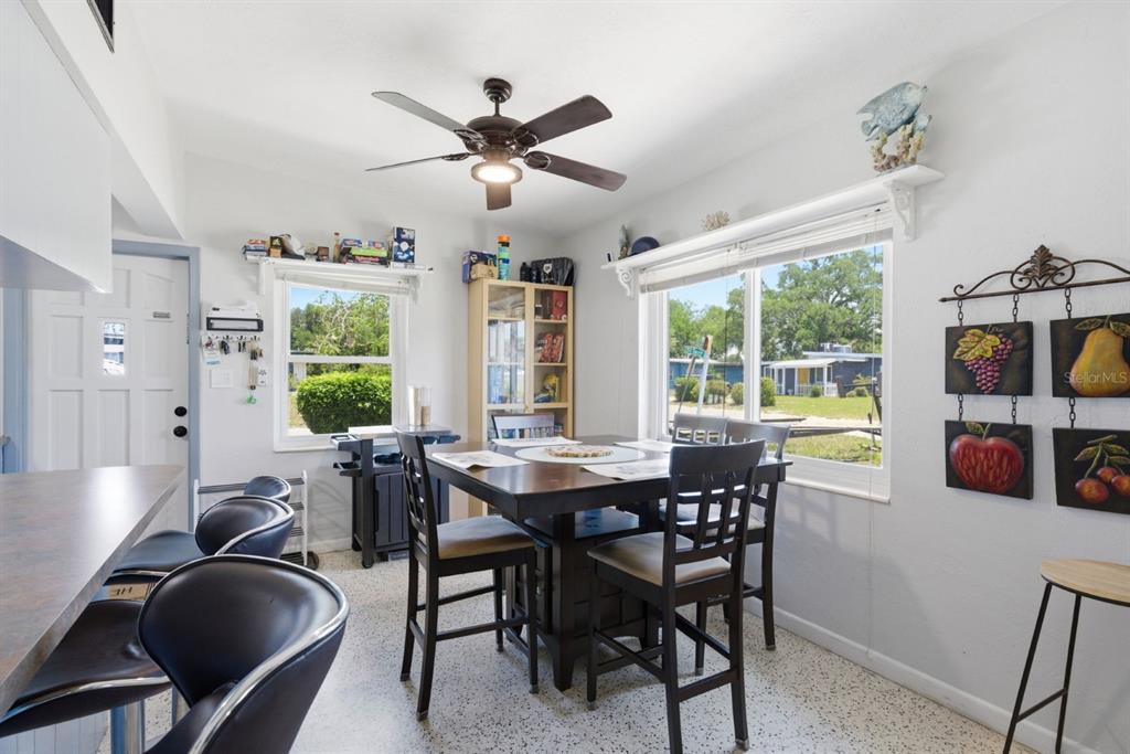5126 104th Street North St. Petersburg, FL 33708 - Photo 8 of 37