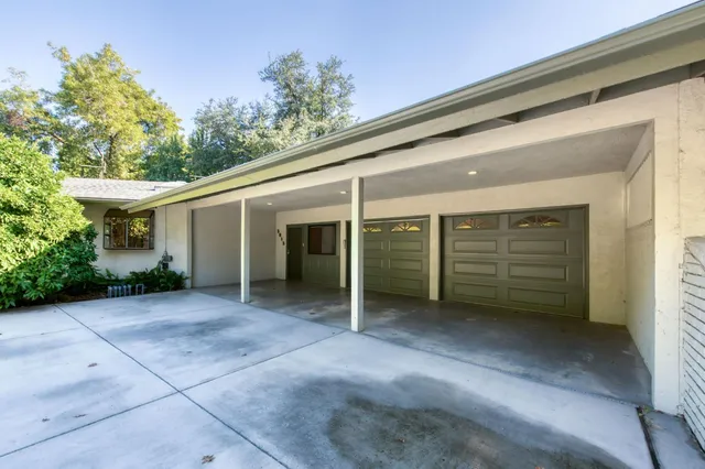 $650,000 | 5912 East Hamilton Avenue, Fresno, CA 93727