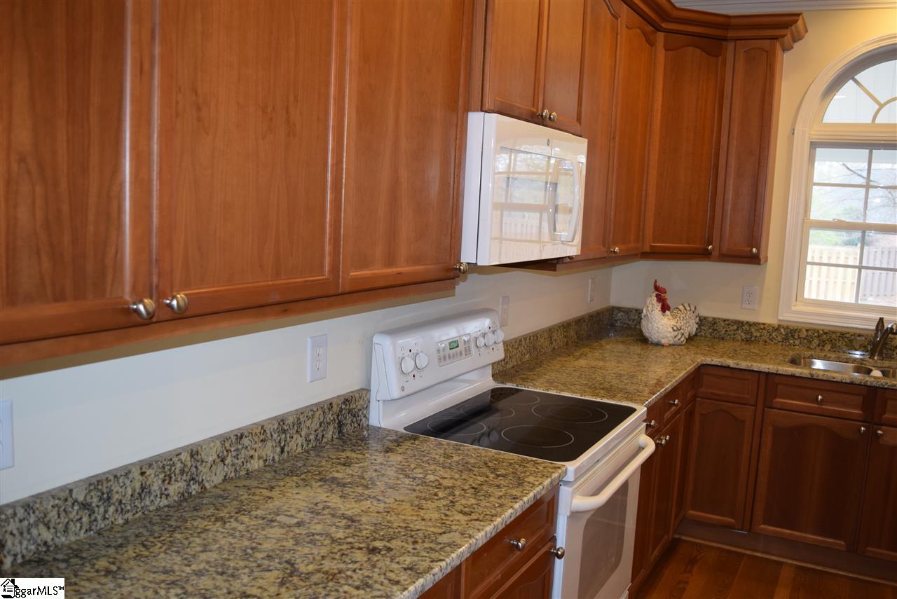 332 Rhapsody Lane Boiling Springs, SC 29316 - Photo 7 of 35