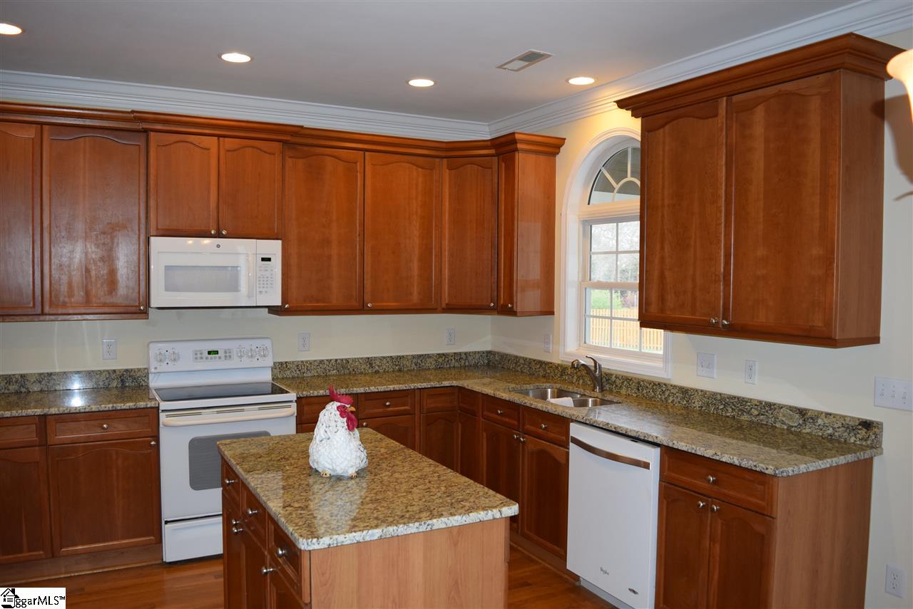 332 Rhapsody Lane Boiling Springs, SC 29316 - Photo 10 of 35