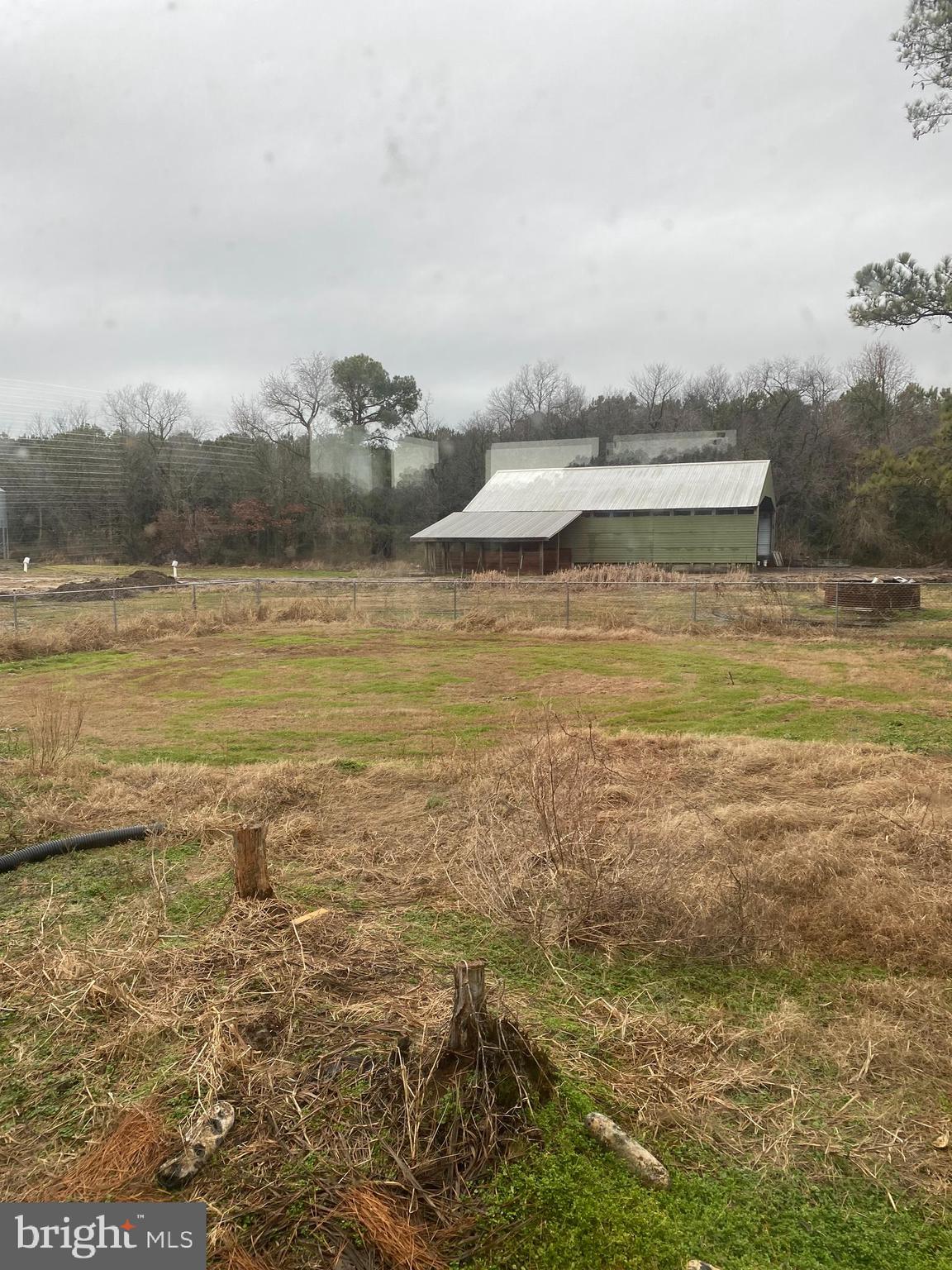 27100 Cash Corner Road Crisfield, MD 21817 - Photo 25 of 57 Manure shed 1