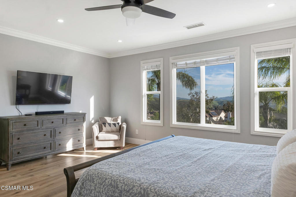 6140 Deerhill Road Oak Park, CA 91377 - Photo 21 of 72