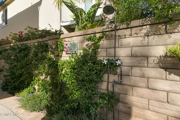 $2,100,000 | 6140 Deerhill Road, Oak Park, CA 91377