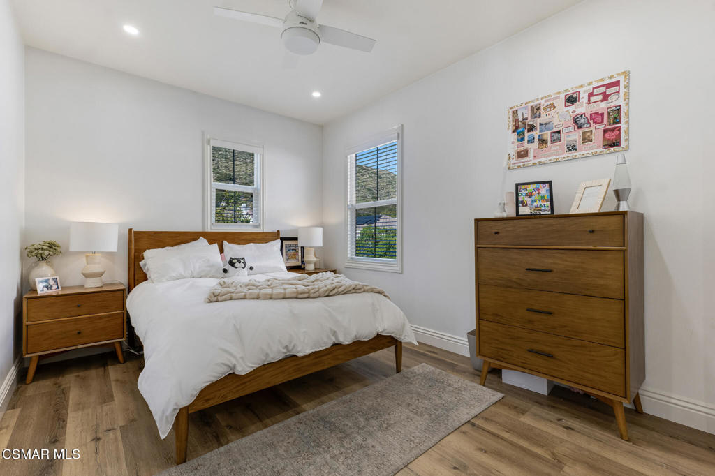 6140 Deerhill Road Oak Park, CA 91377 - Photo 43 of 72 a bedroom with a bed and a window