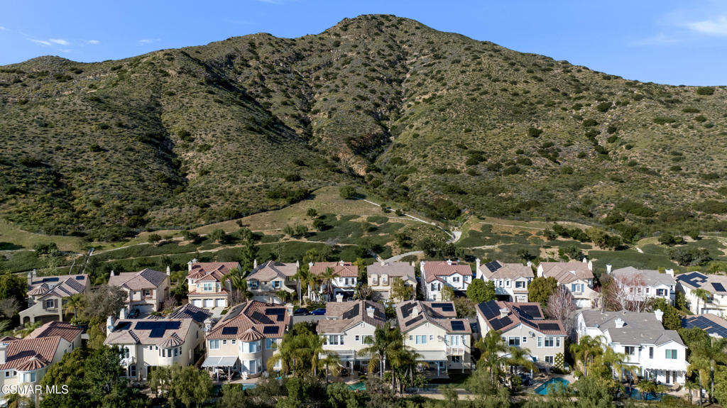 6140 Deerhill Road Oak Park, CA 91377 - Photo 52 of 72 a view of a building