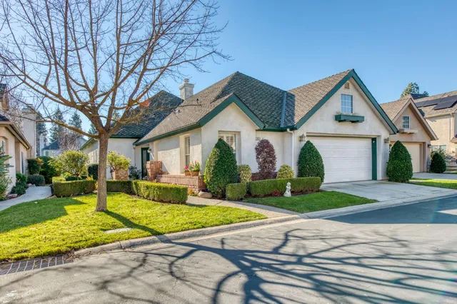 $559,000 | 3063 West Pembrook Loop, Fresno, CA 93711