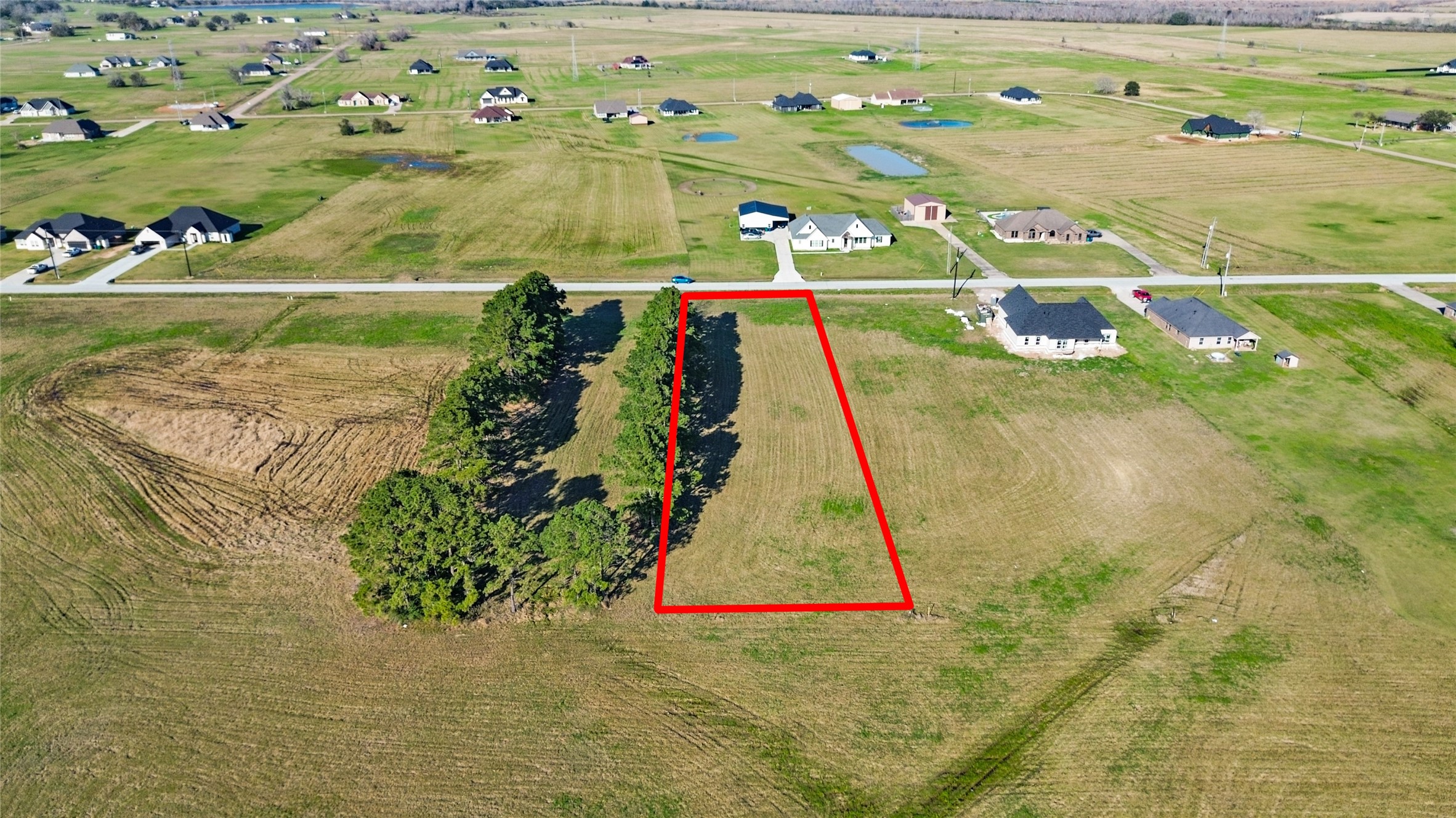 577 Longhorn Trail Angleton, TX 77515 - Photo 3 of 10 a view of an outdoor space