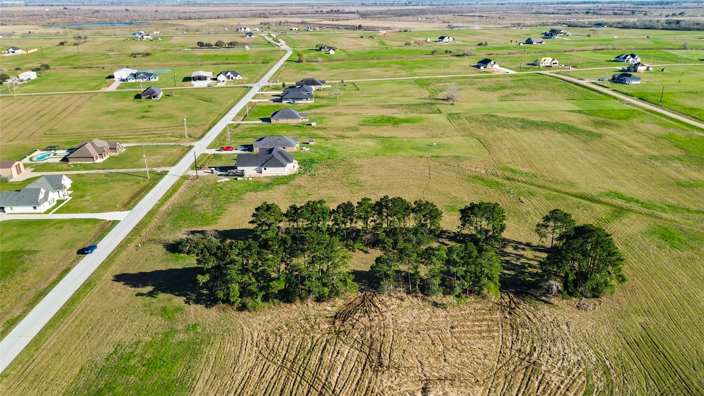 577 Longhorn Trail Angleton, TX 77515 - Photo 9 of 10 a view of tennis court