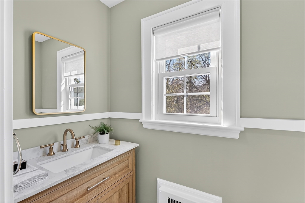 19 Myles Standish Road Boston, MA 02132 - Photo 9 of 31 Gallery Image 9