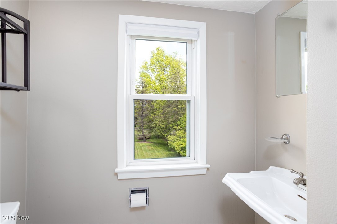1760 West Sprague Road Cleveland, OH 44134 - Photo 21 of 37 Gallery Image 21