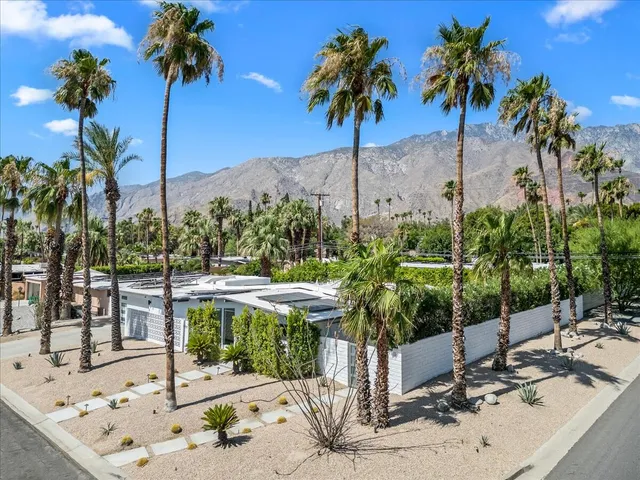 $999,000 | 2097 North Berne Drive, Palm Springs, CA 92262