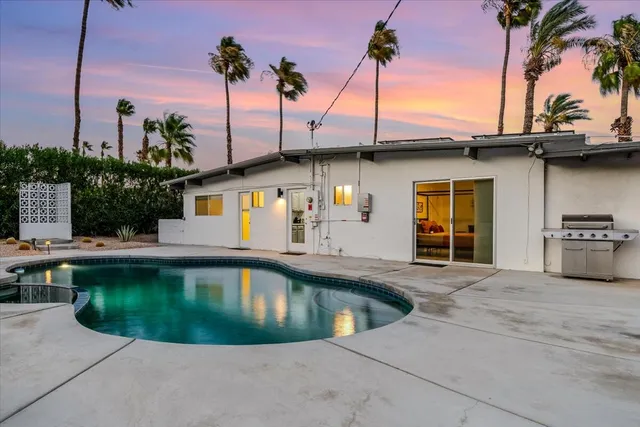 $999,000 | 2097 North Berne Drive, Palm Springs, CA 92262