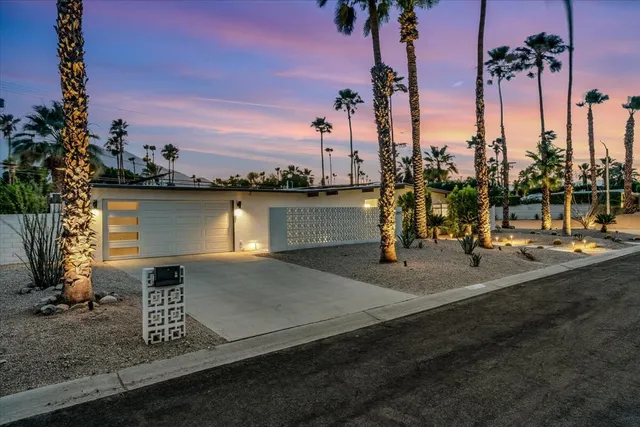 $999,000 | 2097 North Berne Drive, Palm Springs, CA 92262
