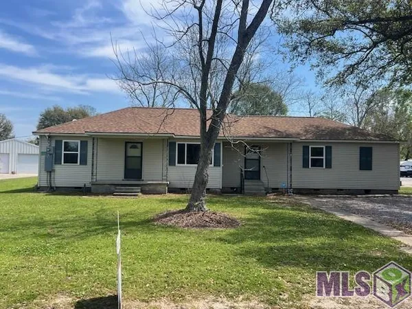 $2,000 | 13128-9 Lamar Moran Road, St. Amant, LA 70774
