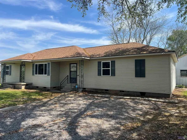$2,000 | 13128-9 Lamar Moran Road, St. Amant, LA 70774