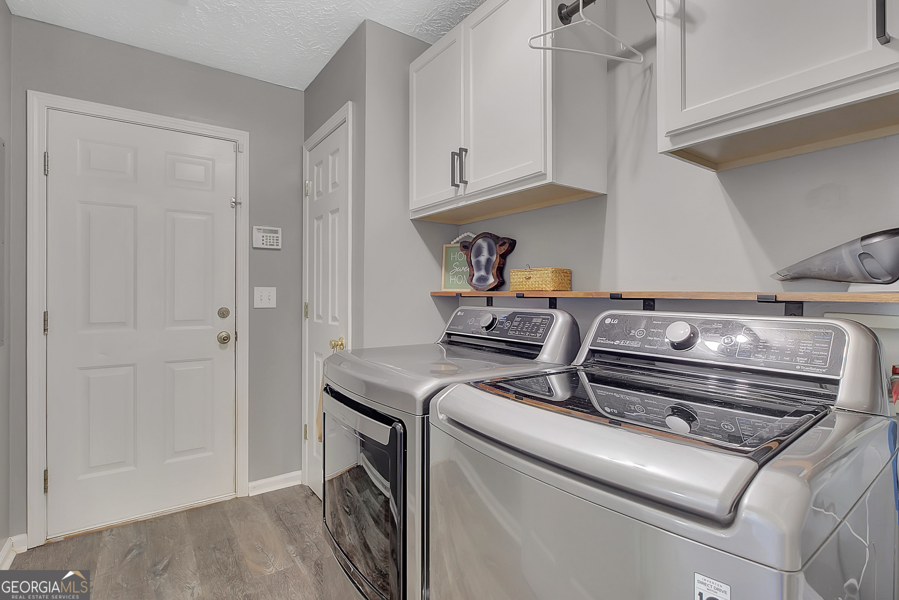 229 John Lovelace Road LaGrange, GA 30241 - Photo 33 of 59 a view of kitchen and stove