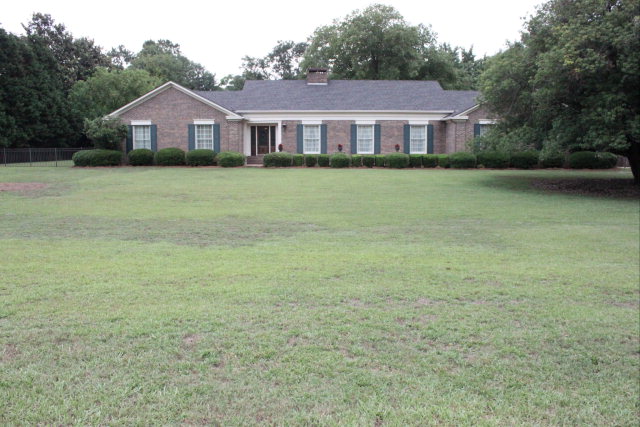 111 Solomon Road Headland, AL 36345 - Photo 1 of 1 Main View