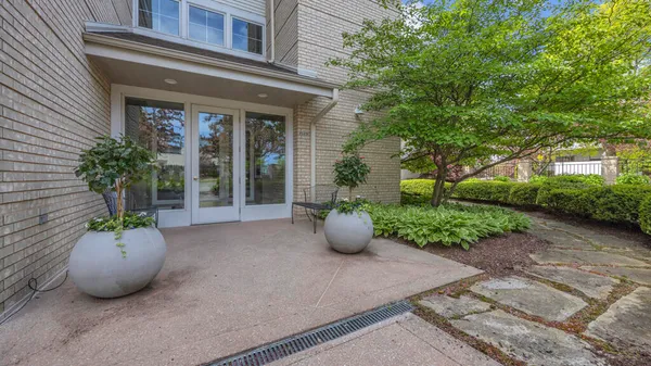 $525,000 | 525 Pennsylvania Avenue, Unit 103, Sheboygan, WI 53081