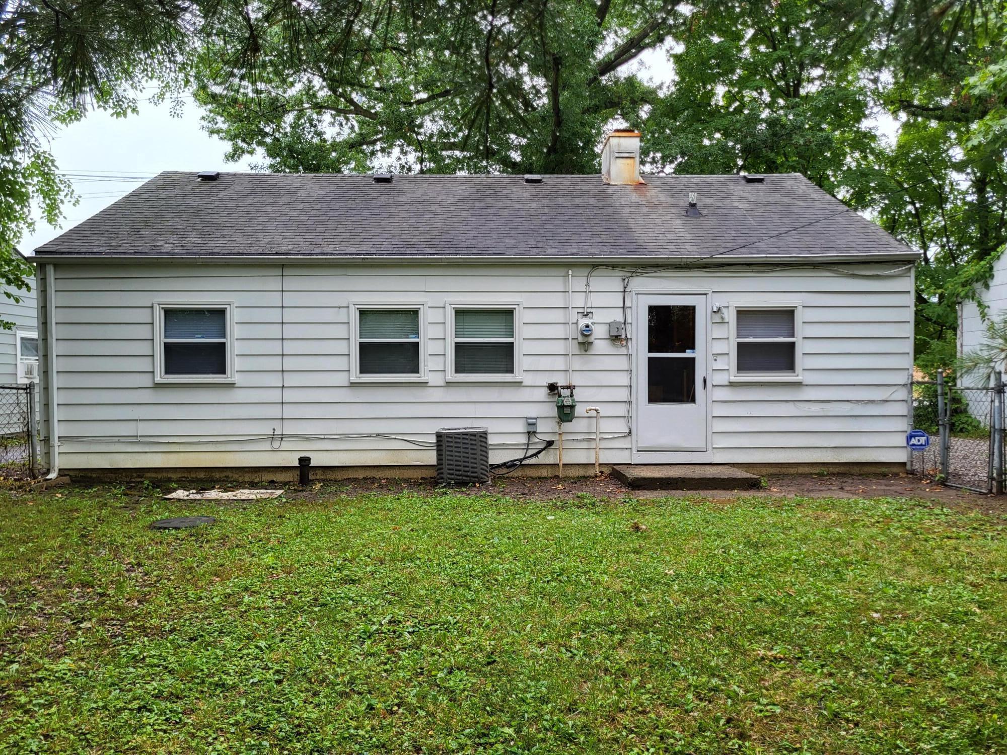 890 South James Road Columbus, OH 43227 - Photo 20 of 22 20220708_142644