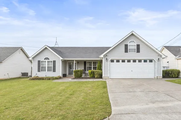 $304,500 | 699 Colony Circle, Fort Oglethorpe, GA 30742