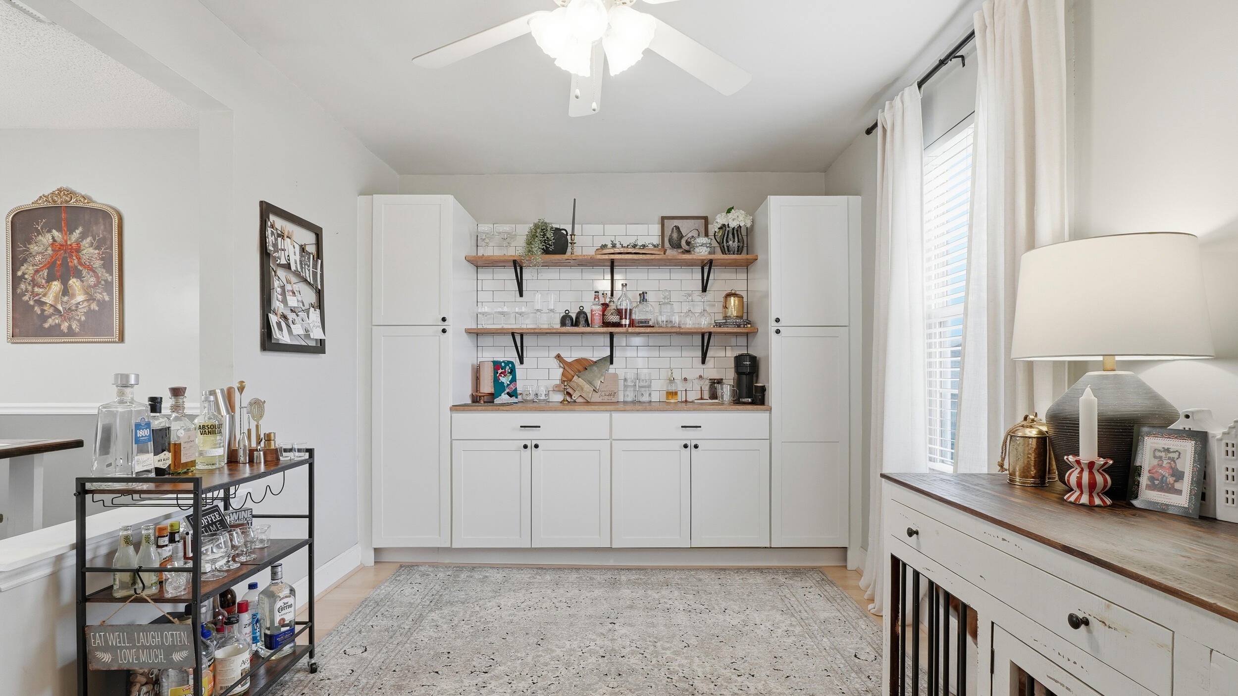 699 Colony Circle Fort Oglethorpe, GA 30742 - Photo 11 of 25 Coffee bar