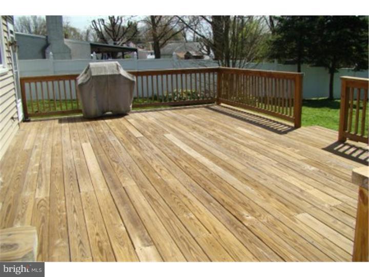 1818 Scott Road Oreland, PA 19075 - Photo 17 of 24 Deck